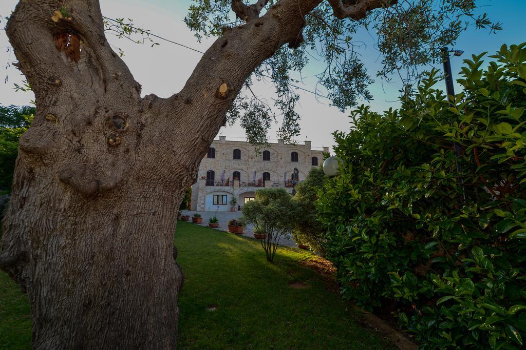 Hotel Castel Miramonti Selva Di Fasano Buitenkant foto
