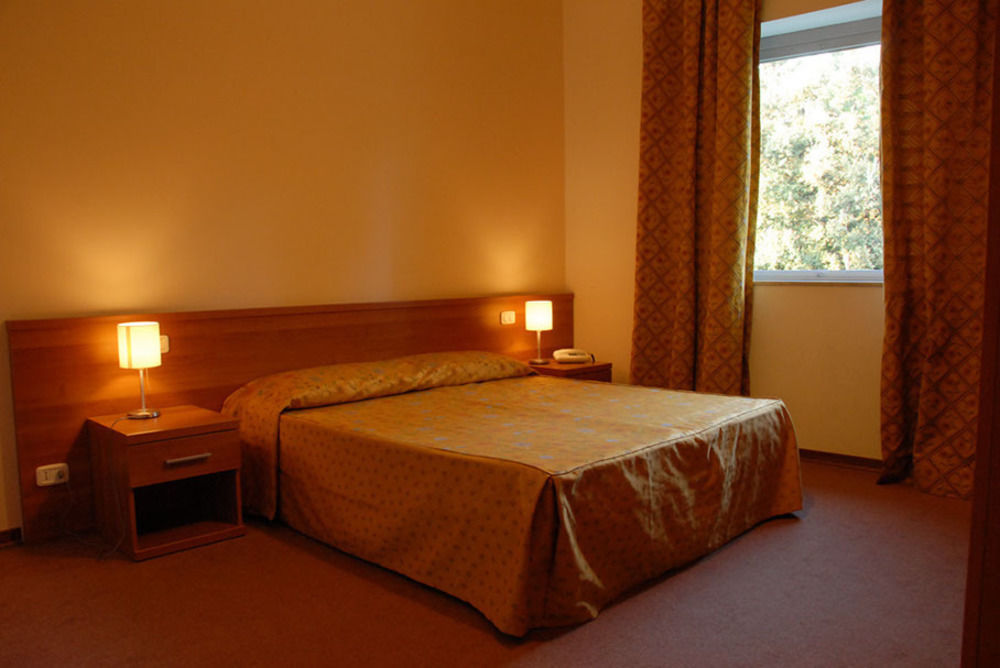 Hotel Castel Miramonti Selva Di Fasano Buitenkant foto