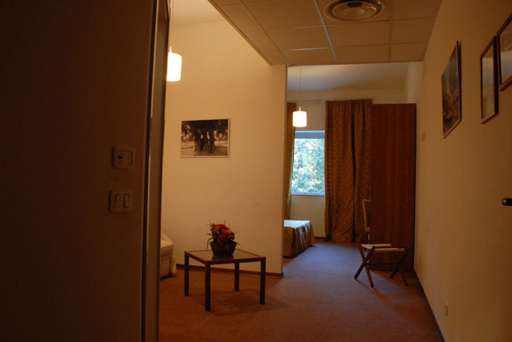 Hotel Castel Miramonti Selva Di Fasano Buitenkant foto